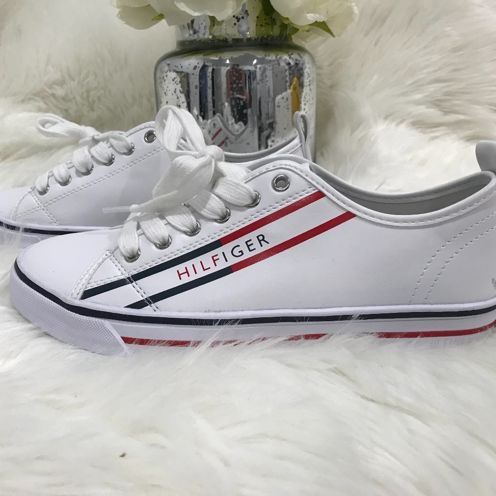 Tommy Hilfiger $25 New Size 7.5